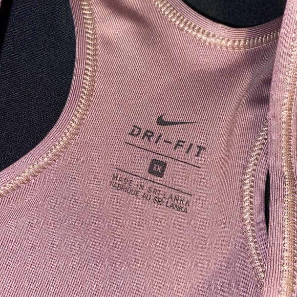 Nwt! Nike sports bra (plus size) - Picture 5 of 7